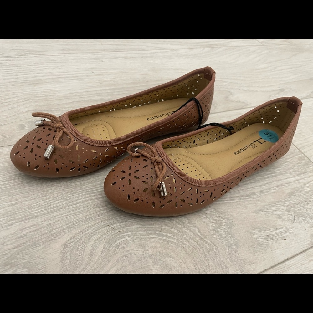 Chinese laundry flats. Never worn summer flats with tassels